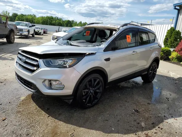1FMCU9G90HUB98587 2017 FORD ESCAPE - Image 1