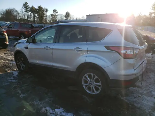 1FMCU9G90HUC35380 2017 FORD ESCAPE - Image 2