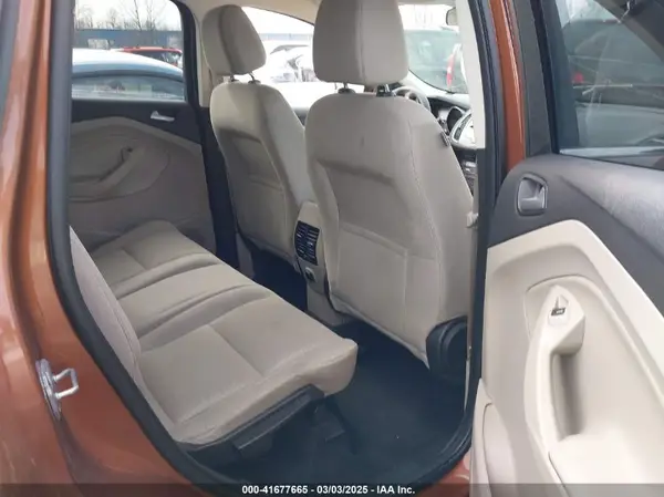 1FMCU9G90HUC64975 2017 FORD ESCAPE - Image 8