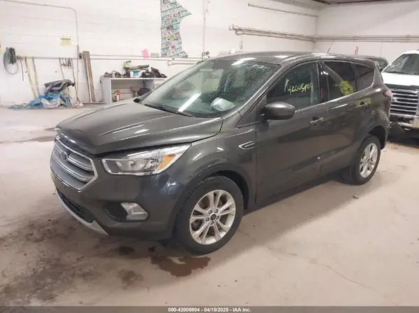 1FMCU9G90HUC96633 2017 FORD ESCAPE - Image 1