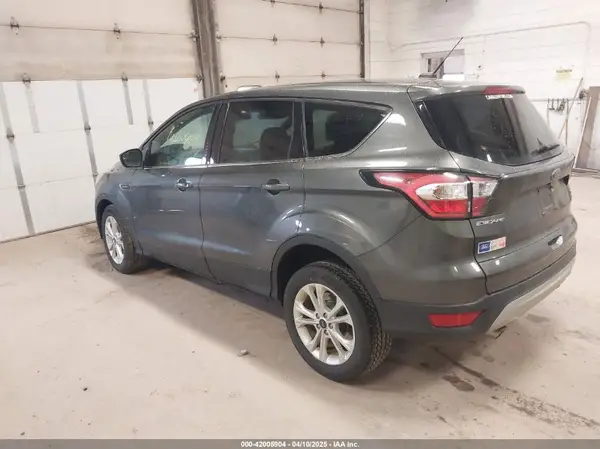 1FMCU9G90HUC96633 2017 FORD ESCAPE - Image 2
