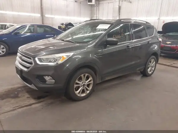 1FMCU9G90HUD32191 2017 FORD ESCAPE - Image 2