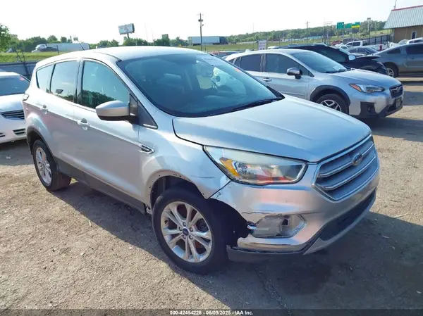 1FMCU9G90HUE95990 2017 FORD ESCAPE - Image 1