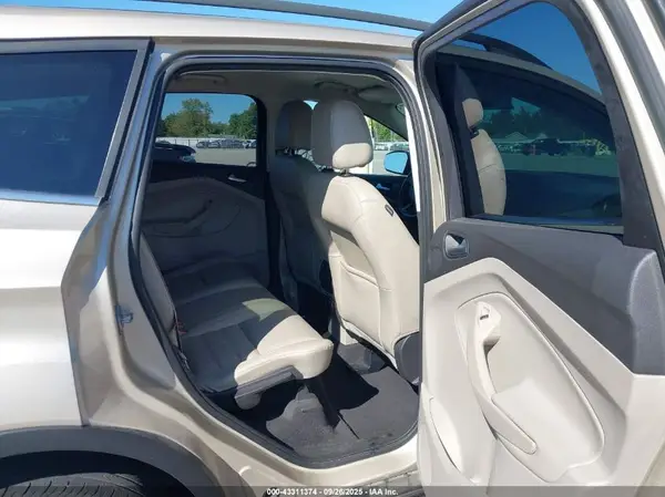 1FMCU9G91HUA29890 2017 FORD ESCAPE - Image 8