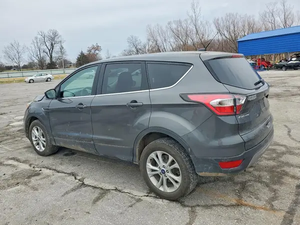 1FMCU9G91HUA95548 2017 FORD ESCAPE - Image 2