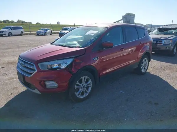 1FMCU9G91HUB02210 2017 FORD ESCAPE - Image 2