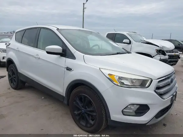 1FMCU9G91HUB30296 2017 FORD ESCAPE - Image 1