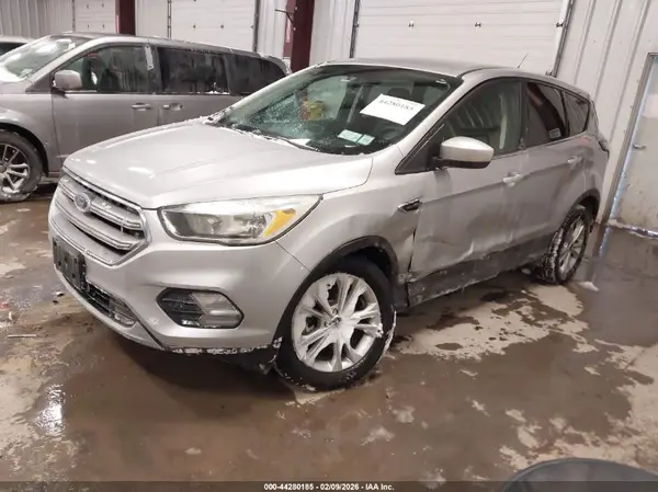 1FMCU9G91HUB34607 2017 FORD ESCAPE - Image 2