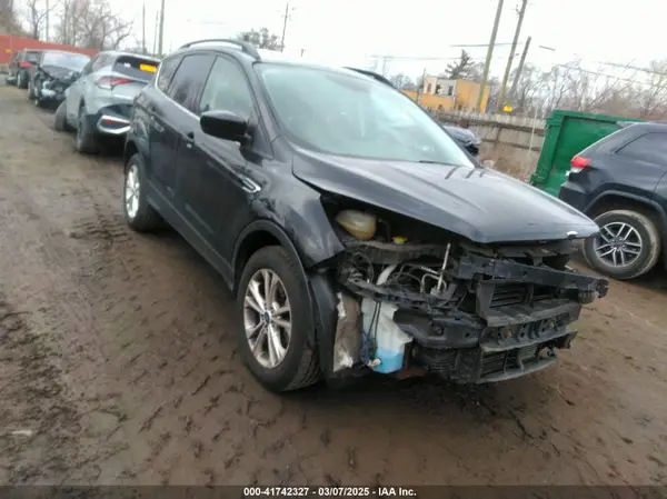 1FMCU9G91HUB62844 2017 FORD ESCAPE - Image 1