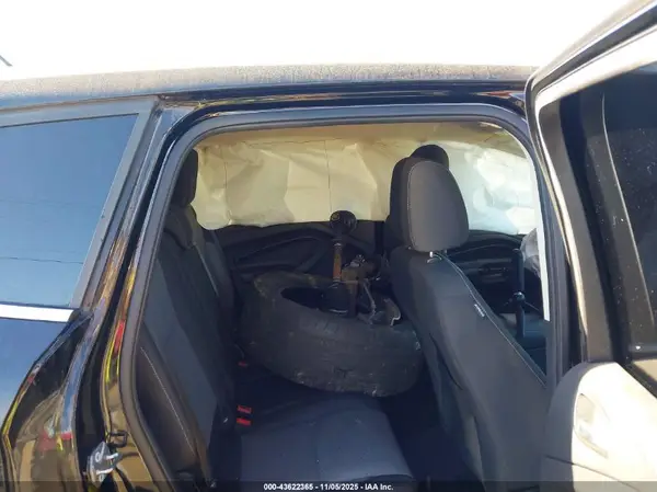 1FMCU9G91HUB64609 2017 FORD ESCAPE - Image 8