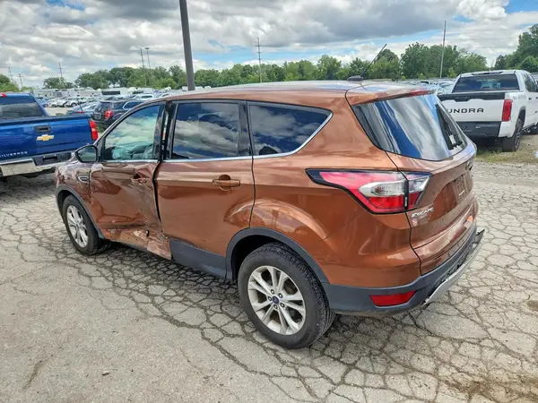 1FMCU9G91HUB67123 2017 FORD ESCAPE - Image 2