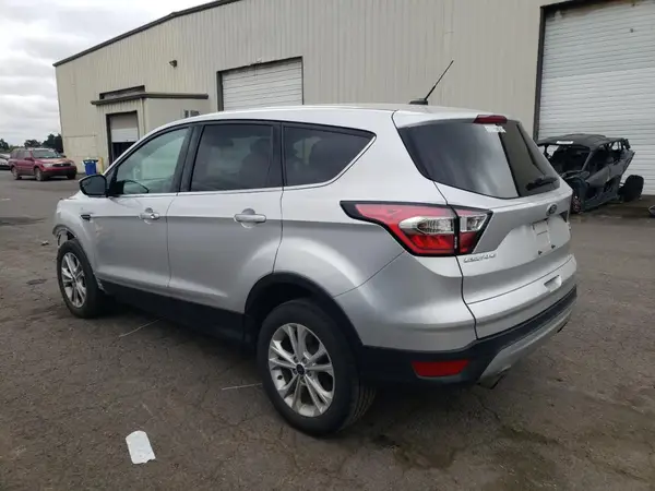 1FMCU9G91HUB89879 2017 FORD ESCAPE - Image 2