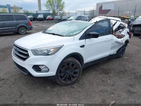 1FMCU9G91HUC17907 2017 FORD ESCAPE - Image 2