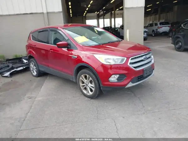 1FMCU9G91HUC35811 2017 FORD ESCAPE - Image 1