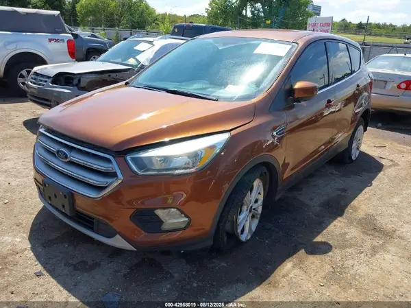 1FMCU9G91HUC53323 2017 FORD ESCAPE - Image 2