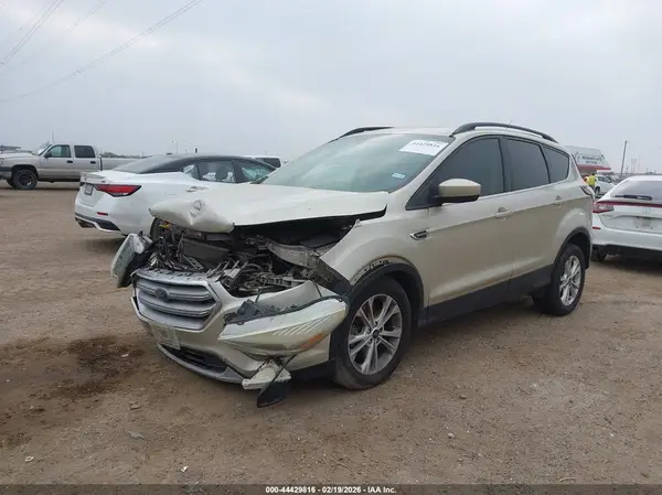 1FMCU9G91HUC55556 2017 FORD ESCAPE - Image 2