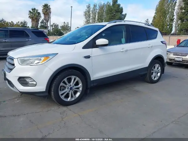 1FMCU9G91HUC97208 2017 FORD ESCAPE - Image 2