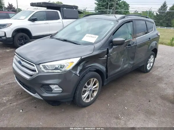 1FMCU9G91HUD19031 2017 FORD ESCAPE - Image 2