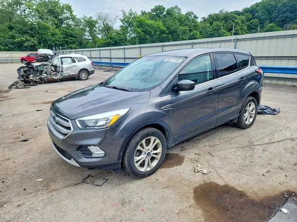 1FMCU9G91HUD37271 2017 FORD ESCAPE - Image 1