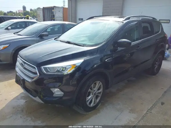 1FMCU9G91HUD64566 2017 FORD ESCAPE - Image 2