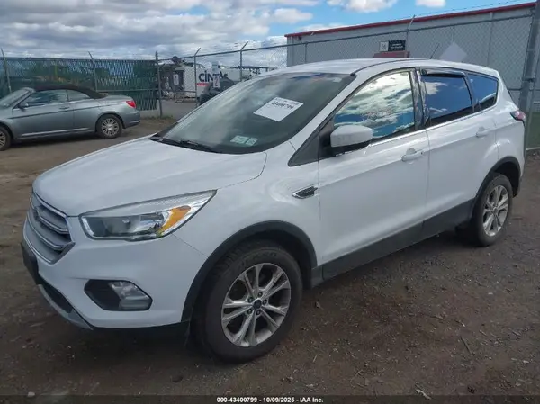 1FMCU9G91HUE51030 2017 FORD ESCAPE - Image 2