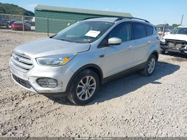 1FMCU9G91JUB48576 2018 FORD ESCAPE - Image 2