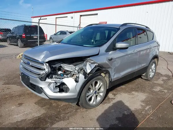 1FMCU9G91JUC41498 2018 FORD ESCAPE - Image 2