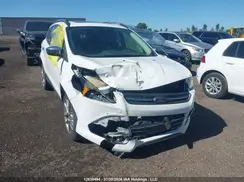 1FMCU9G92GUB09844 2016 FORD ESCAPE