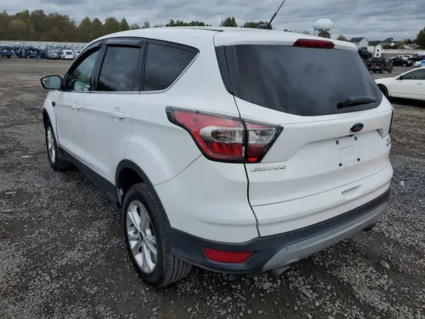1FMCU9G92HUA28974 2017 FORD ESCAPE - Image 2