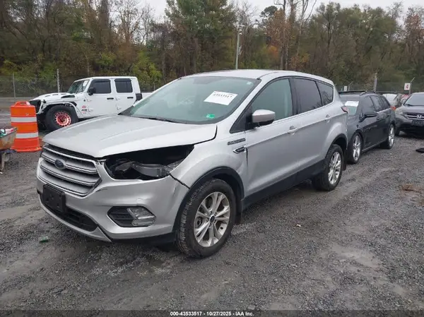 1FMCU9G92HUA67659 2017 FORD ESCAPE - Image 2