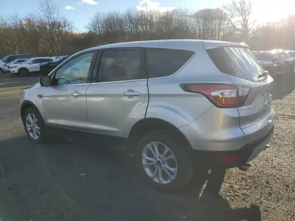 1FMCU9G92HUA86468 2017 FORD ESCAPE - Image 2