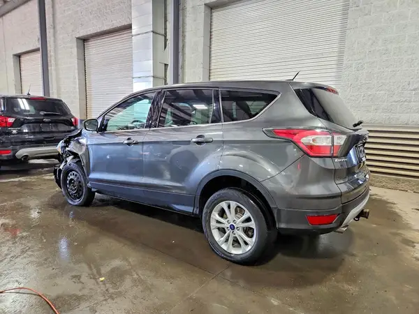 1FMCU9G92HUB29593 2017 FORD ESCAPE - Image 2