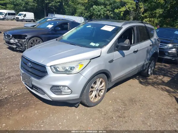1FMCU9G92HUB71567 2017 FORD ESCAPE - Image 2