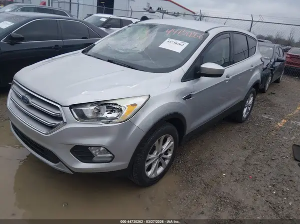 1FMCU9G92HUC52830 2017 FORD ESCAPE - Image 2