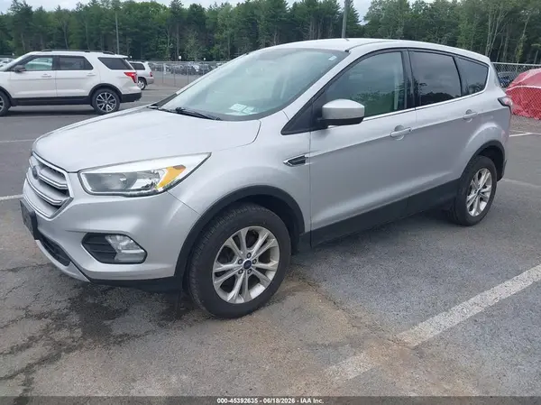 1FMCU9G92HUC70194 2017 FORD ESCAPE - Image 2