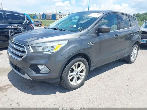 1FMCU9G92HUC88856 2017 FORD ESCAPE - Image 2