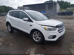 1FMCU9G92HUD48800 2017 FORD ESCAPE