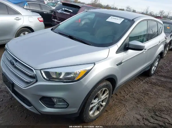 1FMCU9G92HUD50739 2017 FORD ESCAPE - Image 2