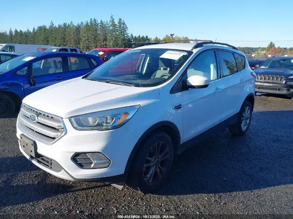 1FMCU9G92HUD59568 2017 FORD ESCAPE - Image 2
