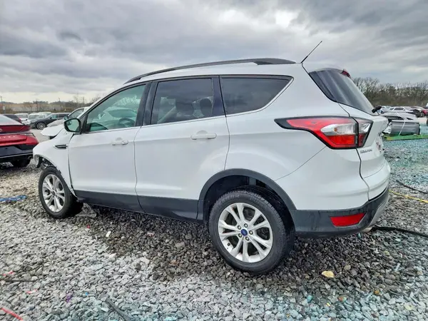 1FMCU9G92JUC13659 2018 FORD ESCAPE - Image 2