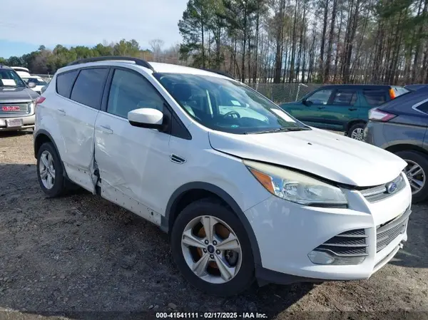 1FMCU9G93GUA45717 2016 FORD ESCAPE - Image 1