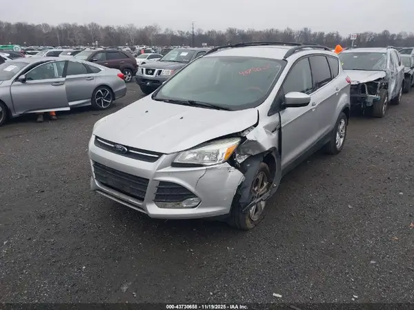 1FMCU9G93GUA79575 2016 FORD ESCAPE - Image 2