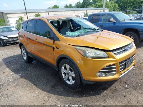 1FMCU9G93GUB53609 2016 FORD ESCAPE - Image 1