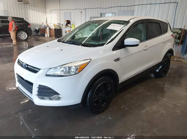 1FMCU9G93GUC38739 2016 FORD ESCAPE - Image 2