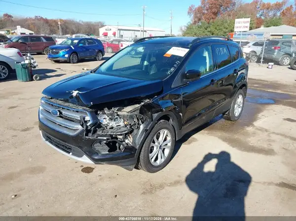 1FMCU9G93HUA37926 2017 FORD ESCAPE - Image 2
