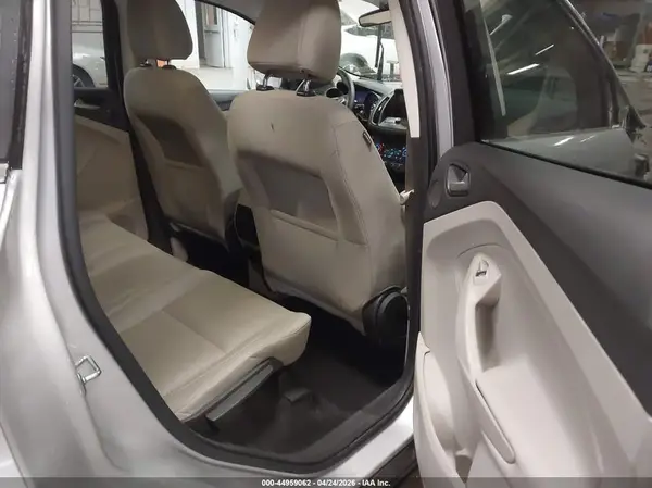 1FMCU9G93HUA65399 2017 FORD ESCAPE - Image 8