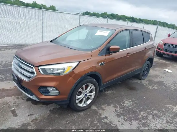 1FMCU9G93HUB08493 2017 FORD ESCAPE - Image 2