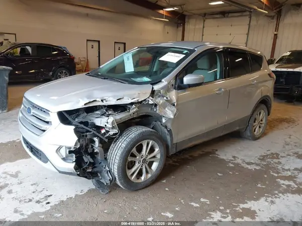 1FMCU9G93HUB30994 2017 FORD ESCAPE - Image 2