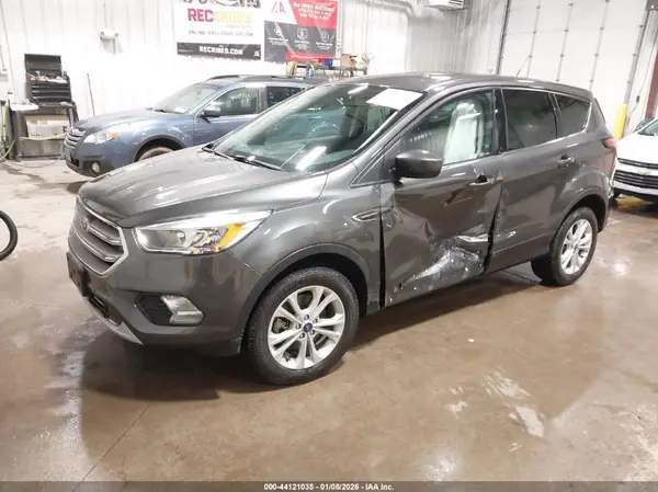 1FMCU9G93HUB60979 2017 FORD ESCAPE - Image 2