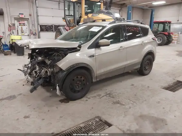 1FMCU9G93HUB64238 2017 FORD ESCAPE - Image 2